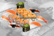 Семейный : 650р. филадельфия,таями, суши: лосось 2шт,креветка 2шт, угорь 2 шт, чукка 2шт